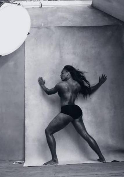 Serena Williams fotografata da Annie Leibovitz per il Calendario Pirelli 2016